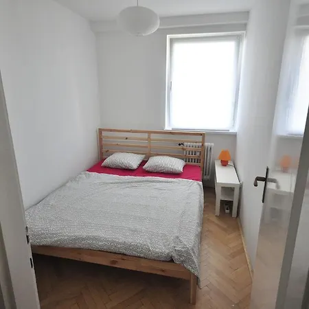 Spacious Center Apartman *