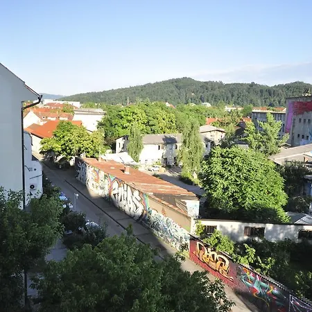Spacious Center Apartman Ljubljana
